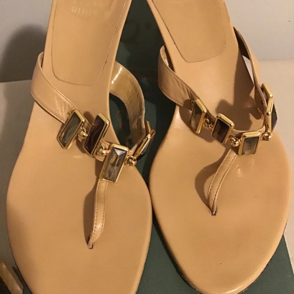 🔥🔥🔥SALE! STUART WEITZMAN, GREAT CONDITION, SIZE 8 MEDIUM, GORGEOUS SHOES 🔥🔥 - Picture 1 of 5